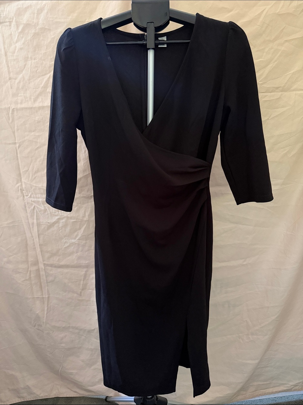 Elegant Black Midi Dress with Ruched Side